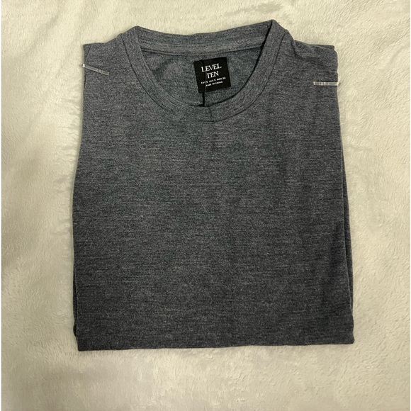 NWT Level Ten Men’s Knit Long Sleeve - Size S - Picture 2 of 3